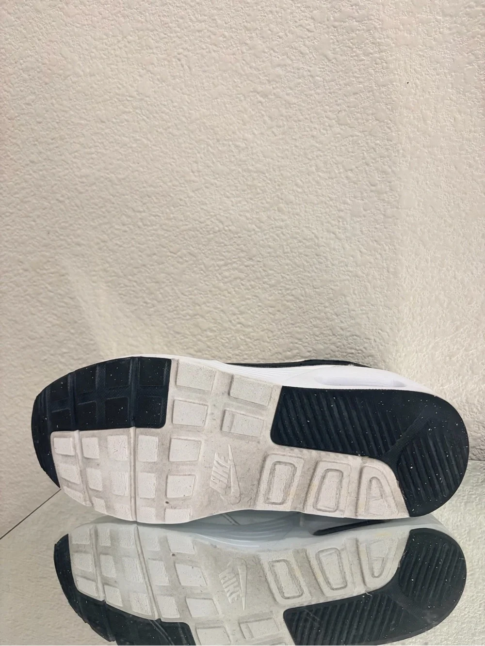 Nike airmax  size 7Y White and Black Low-Top Sneakers